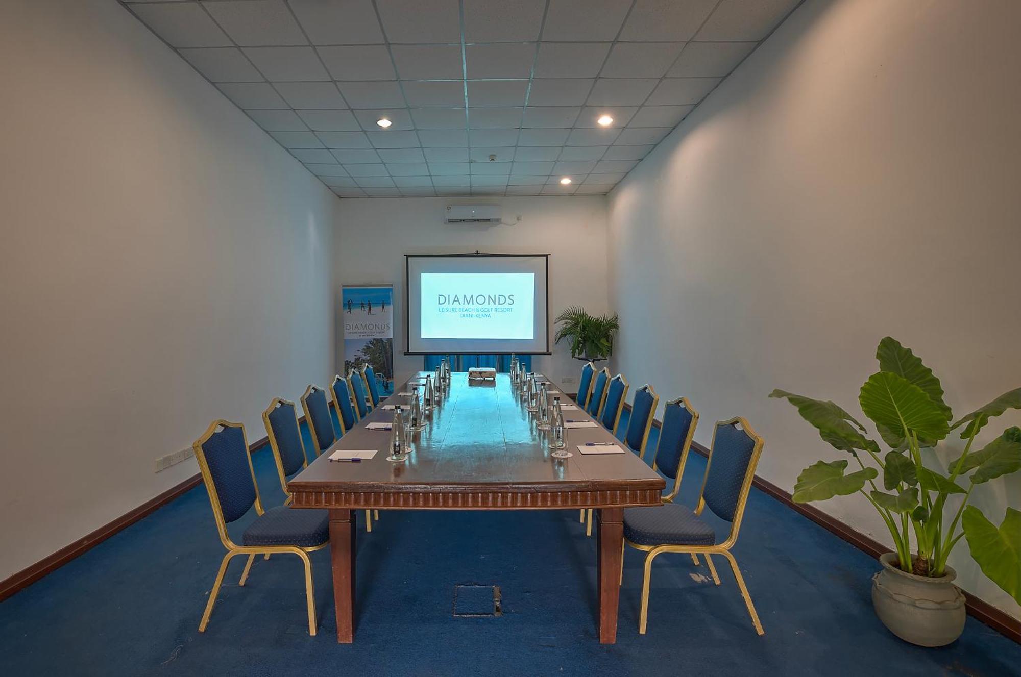 Diamonds Leisure Beach & Golf Resort Diani Beach Bagian luar foto Meeting room
