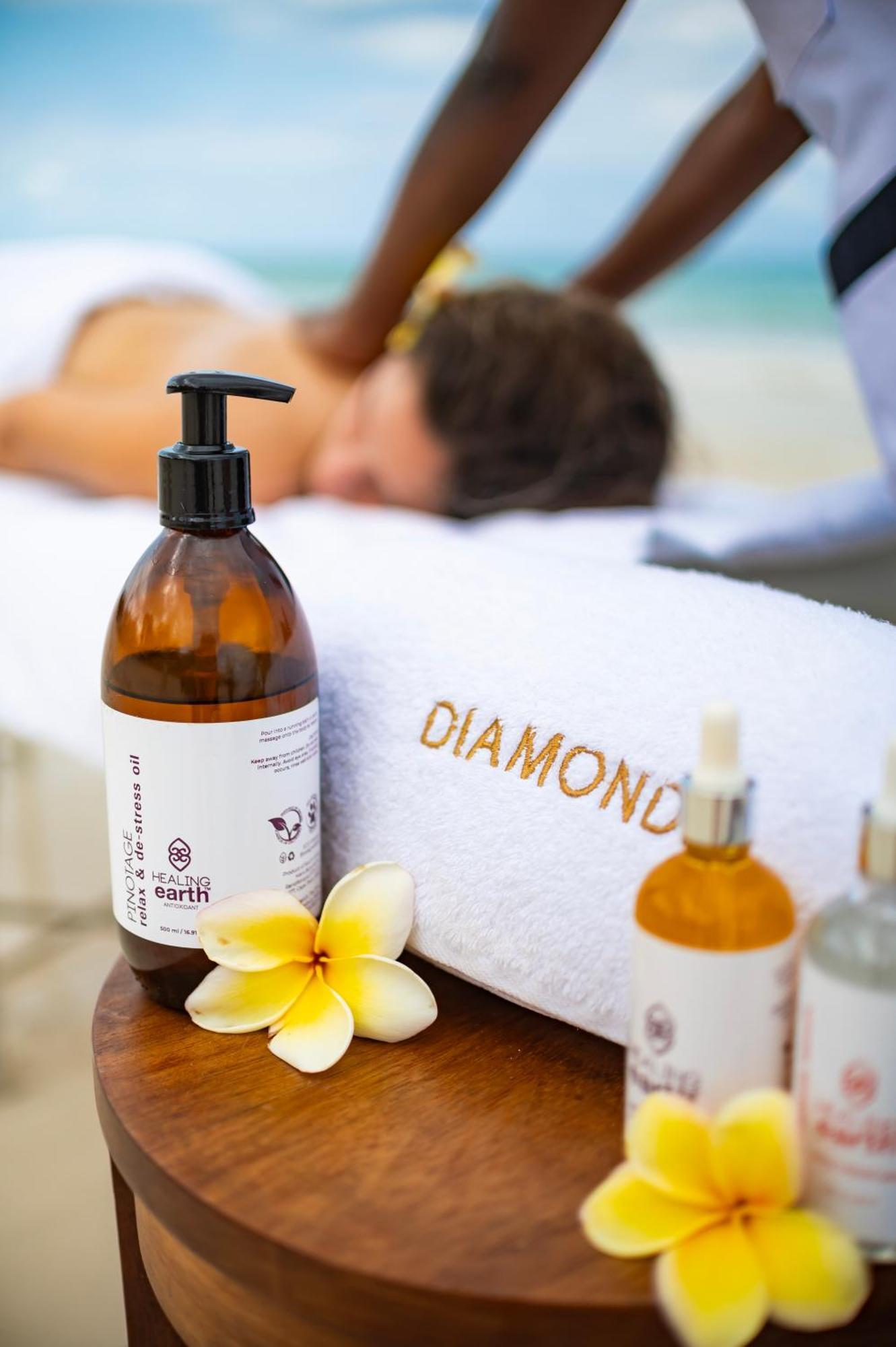 Diamonds Leisure Beach & Golf Resort Diani Beach Bagian luar foto Spa treatment