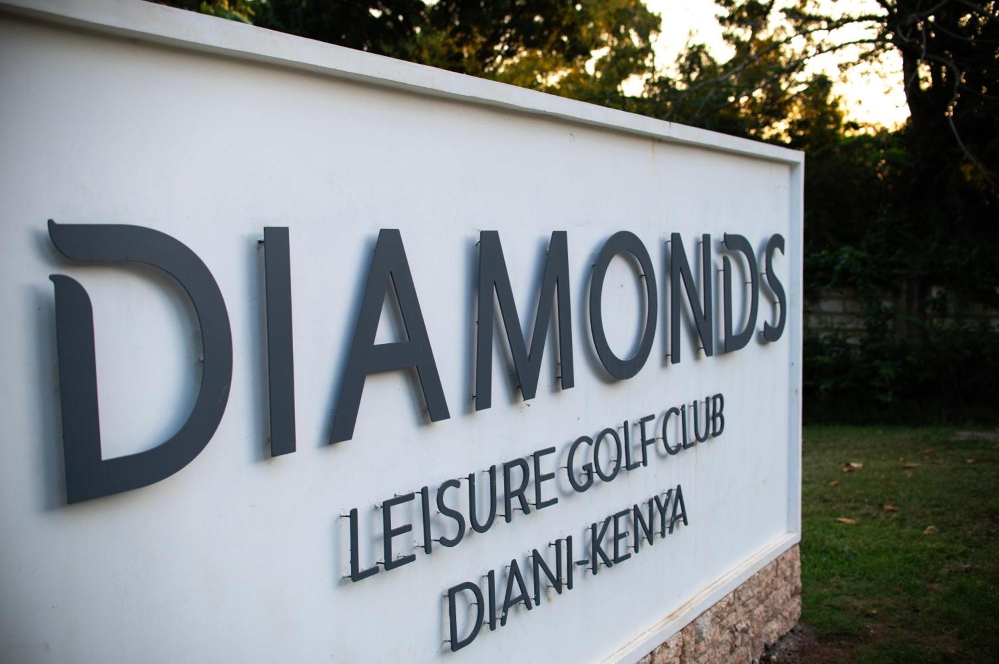 Diamonds Leisure Beach & Golf Resort Diani Beach Bagian luar foto Diamonds Golf Club
