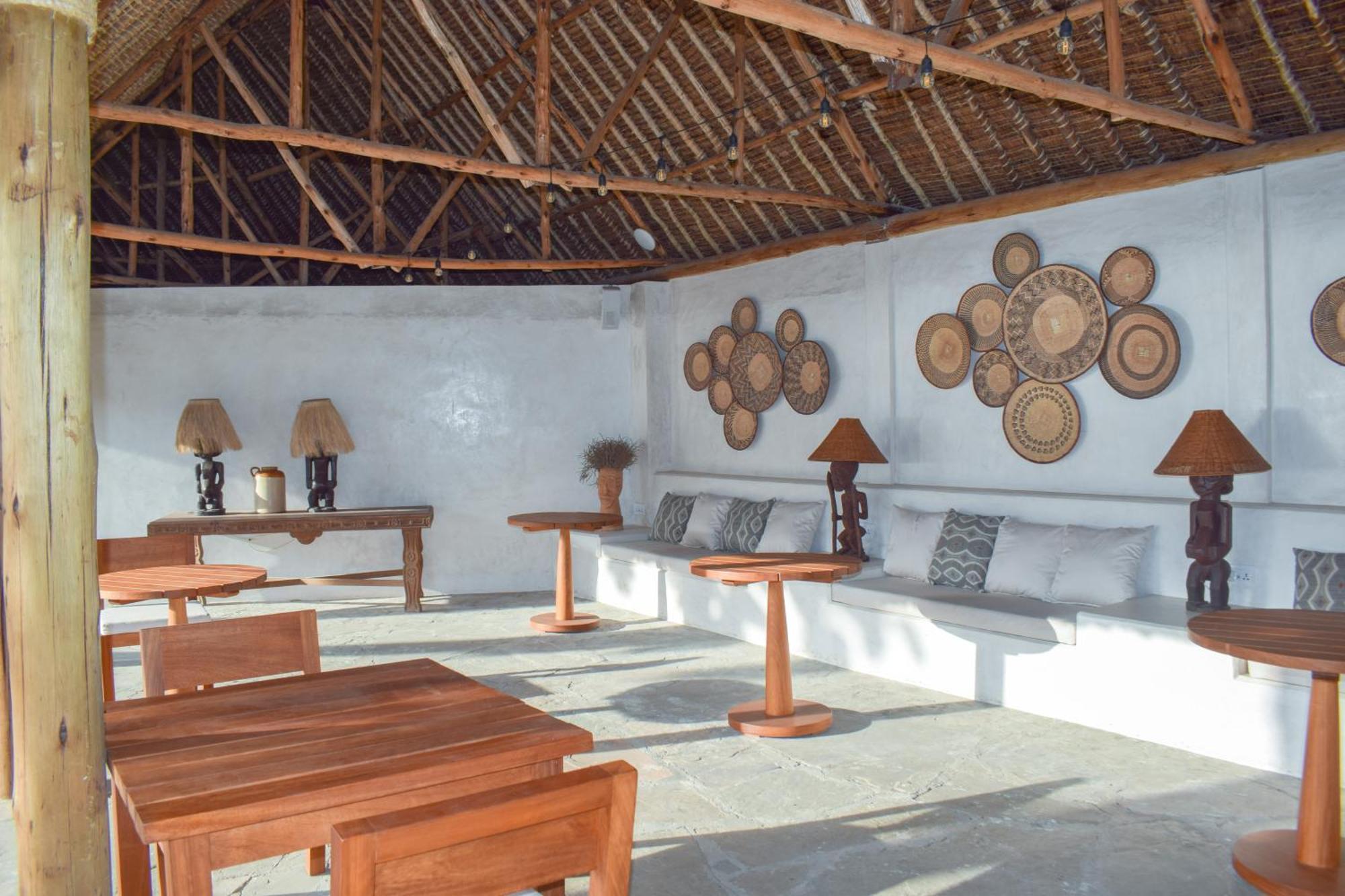 Diamonds Leisure Beach & Golf Resort Diani Beach Bagian luar foto