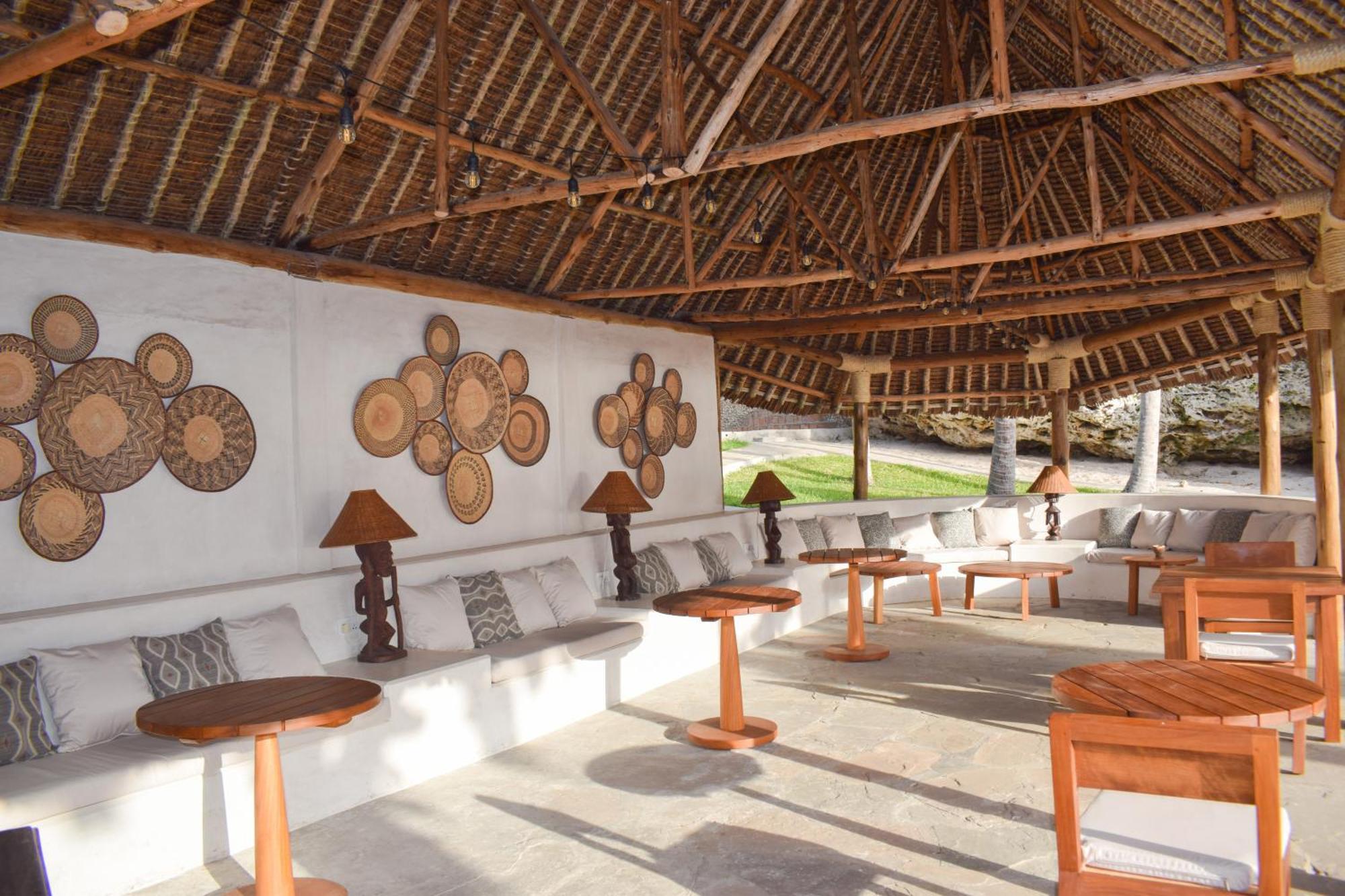 Diamonds Leisure Beach & Golf Resort Diani Beach Bagian luar foto